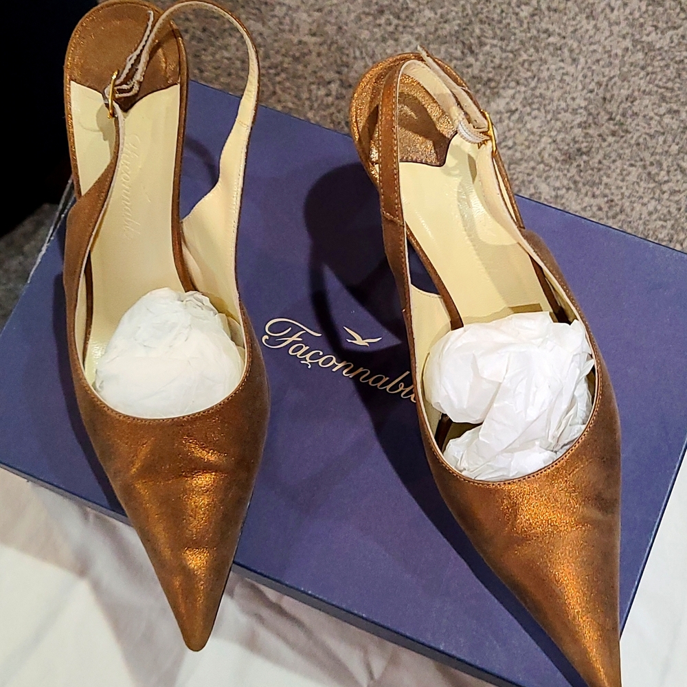 Façonnable Catalina-Lea Bronze Metallic Heels, size 7.5M approx 3" heel height.